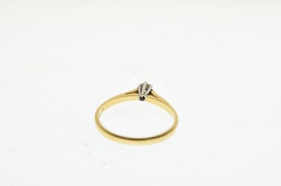 Lot 14 - 18ct gold diamond single stone ring