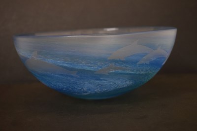 Lot 443 - Malcolm Sutcliffe (b.1954), contemporary studio glass cameo bowl