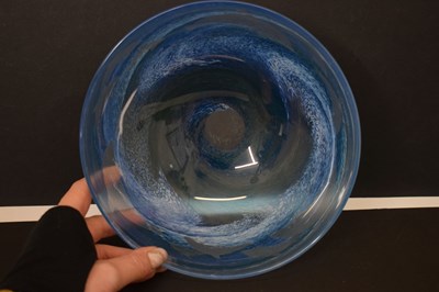 Lot 443 - Malcolm Sutcliffe (b.1954), contemporary studio glass cameo bowl