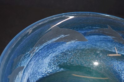 Lot 443 - Malcolm Sutcliffe (b.1954), contemporary studio glass cameo bowl