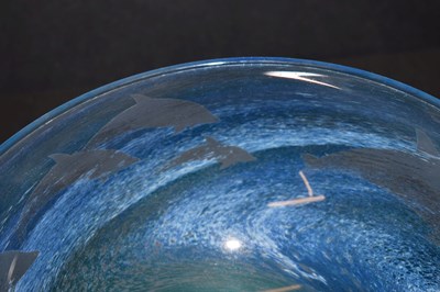Lot 443 - Malcolm Sutcliffe (b.1954), contemporary studio glass cameo bowl