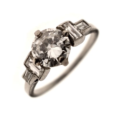 Lot 2 - Art Deco diamond ring