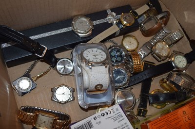 Lot 145 - Assorted watches