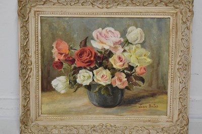 Lot 465 - Joan Bates (20th century) - Oil on canvas - Still life of roses