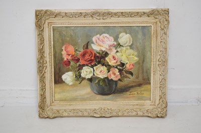 Lot 465 - Joan Bates (20th century) - Oil on canvas - Still life of roses