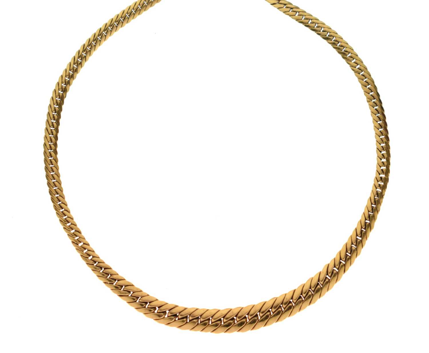 Lot 82 - 9ct gold graduated curb link necklace