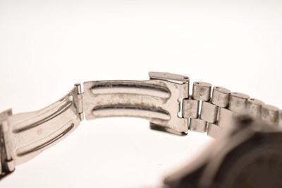 Lot 96 - Tag Heuer - Gentleman's Professional stainless steel bracelet watch, model 2000