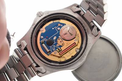 Lot 96 - Tag Heuer - Gentleman's Professional stainless steel bracelet watch, model 2000