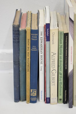 Lot 701 - Collection of reference books - Design and decorative arts