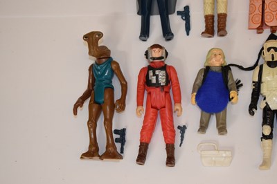 Lot 556 - Star Wars - Group of thirty-five late 1970s / early 80s action figures