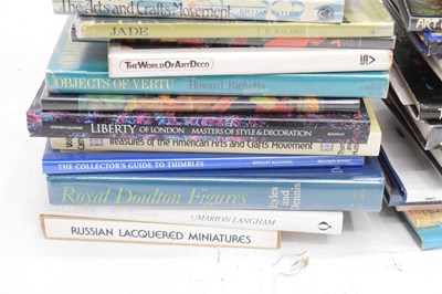 Lot 695 - Large collection of works relating to art deco, antiques, and collectors items and guidebooks