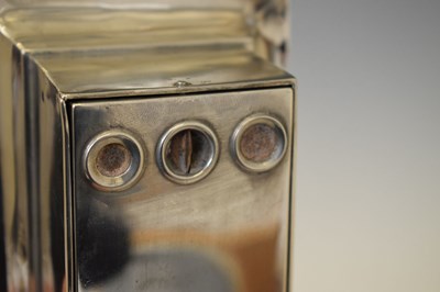 Lot 114 - Late Victorian silver tabletop cigar cutter
