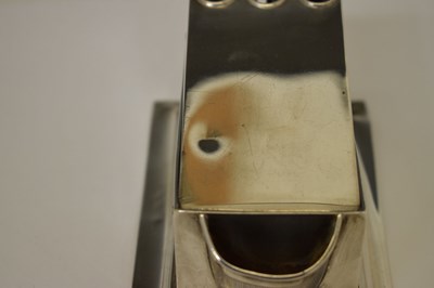 Lot 114 - Late Victorian silver tabletop cigar cutter