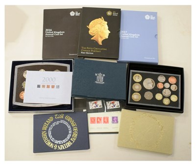 Lot 225 - Quantity of Royal Mint United Kingdom proof sets / Annual Coin packs to include