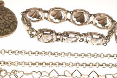 Lot 301 - Group of Victorian and later jewellery