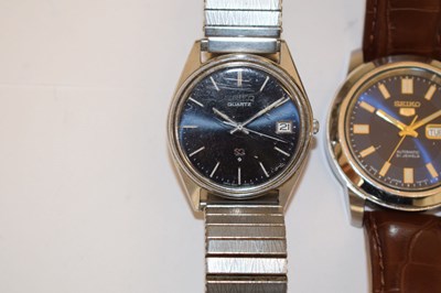 Lot 196 - Seiko - Sea Horse bracelet watch, and two others