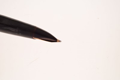 Lot 162 - Parker 9ct gold cased fountain pen and mechanical pencil