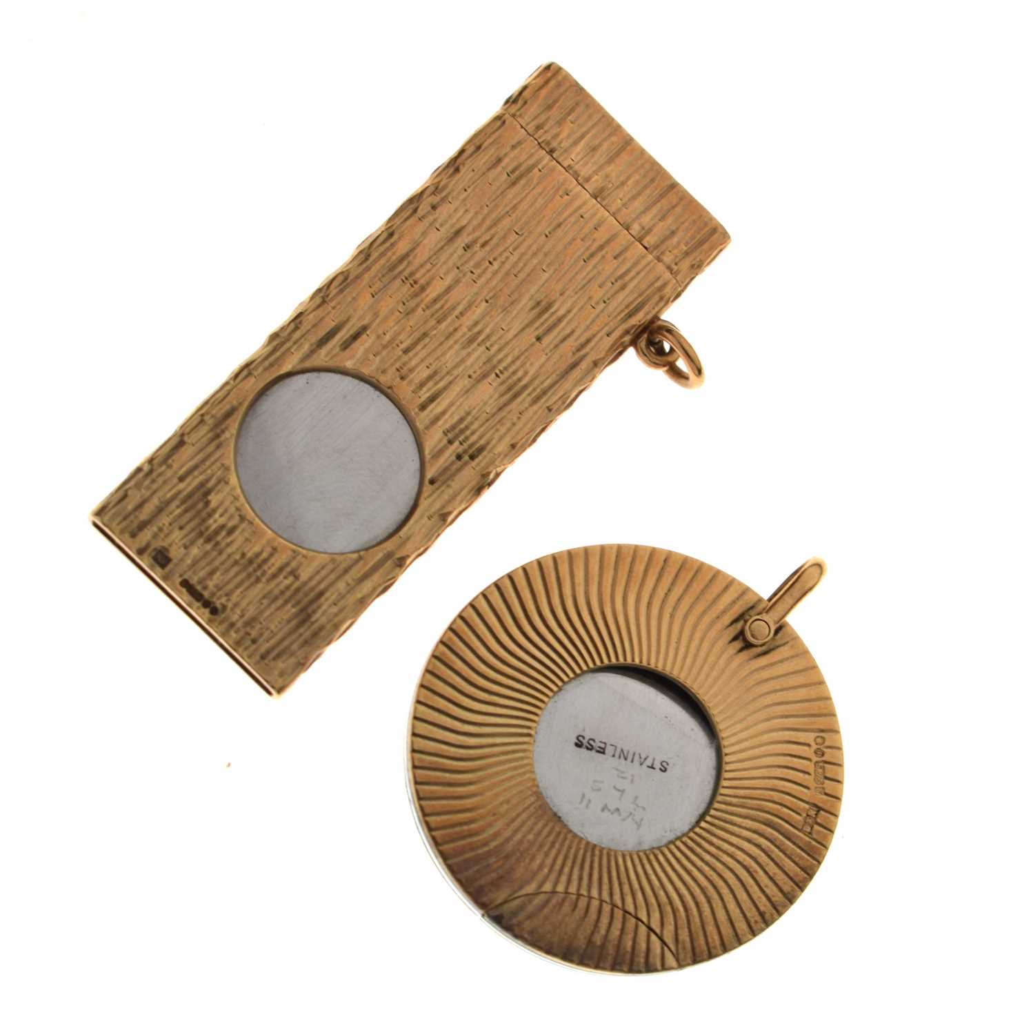 Lot 61 - Two 1960's 9ct gold cigar cutters