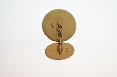 Lot 62 - Pair of 9ct gold magic circle cufflinks