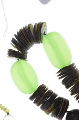 Lot 270 - In the manner of Stephen Dweck, a multi-gem set, etc