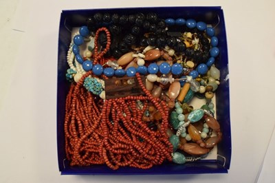 Lot 110 - Quantity of costume jewellery, beads etc