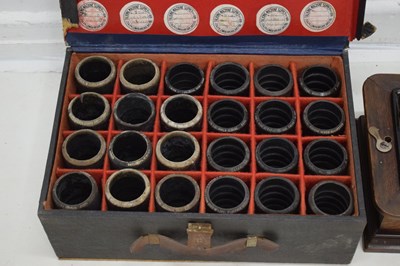 Lot 394 - Early 20th century oak cased phonograph