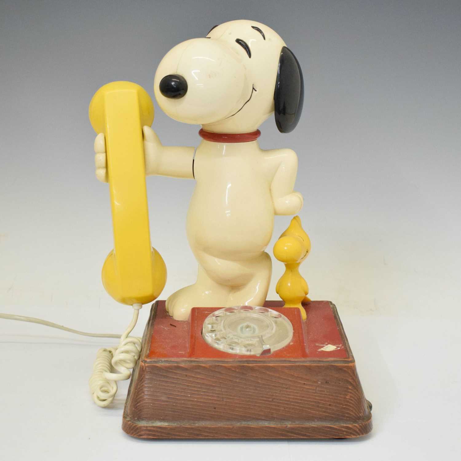 Lot 378 - Vintage Snoopy telephone