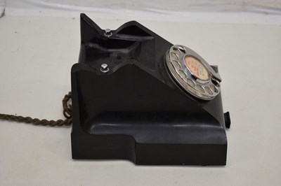 Lot 404 - TE59/2a green telephone, 1970s/80s Telecom Viscount, and black telephone