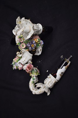 Lot 637 - Large 20th century German porcelain twelve-light ceiling candelabrum or chandelier