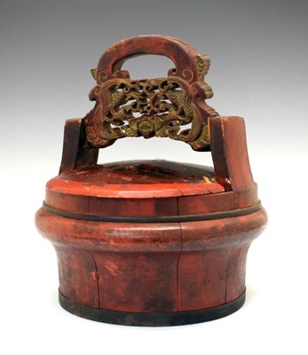 Lot 585 - Chinese rice bucket