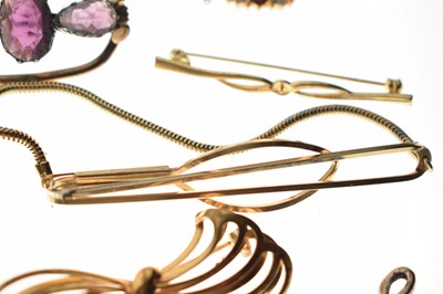 Lot 215 - Pair of yellow metal spectacles together with stick / hat pins, Victorian costume jewellery, etc