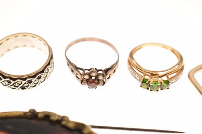 Lot 215 - Pair of yellow metal spectacles together with stick / hat pins, Victorian costume jewellery, etc