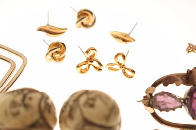 Lot 215 - Pair of yellow metal spectacles together with stick / hat pins, Victorian costume jewellery, etc