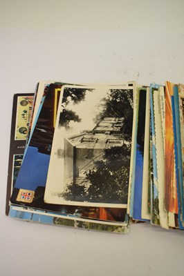 Lot 387 - Large collection of 20th century postcards to include topography, greeting cards, etc