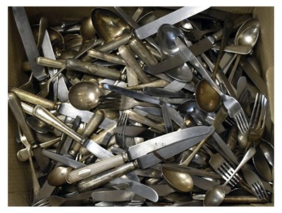 Lot 600 - Large quantity of cutlery