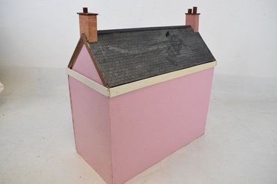 Lot 292 - Large modern pink dolls house and furniture