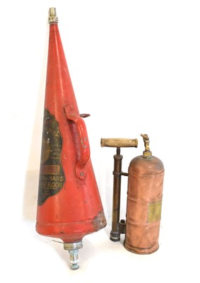 Lot 570 - Vintage Minimax fire extinguisher, together with a sprayer, and cased balance scales