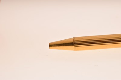 Lot 50 - Vintage Cartier 'Must II' 18kt gold plated ballpoint pen in original Cartier box with paperwork