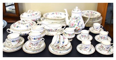 Lot 577 - Aynsley 'Pembroke' pattern table wares