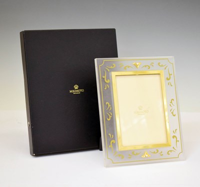 Lot 255 - Mikimoto International plastic and pearl mounted photograph frame