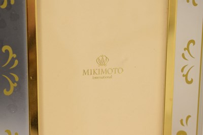 Lot 255 - Mikimoto International plastic and pearl mounted photograph frame