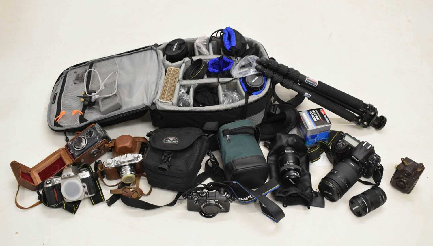 Lot 304 - Nikon D300s digital camera, lenses and accessories