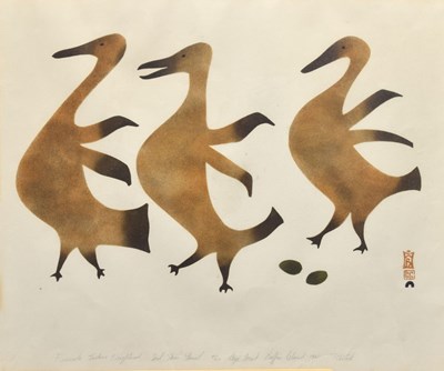 Lot Tikituk Qinnuayuak (Inuit, Cape Dorset, 1908-1992) - Seal skin stencil - Female Eiders Frightened
