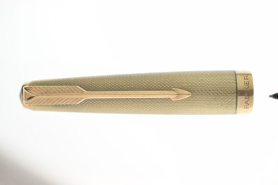 Lot 164 - Parker '61' 9ct gold cased fountain pen