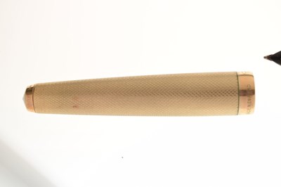 Lot 164 - Parker '61' 9ct gold cased fountain pen