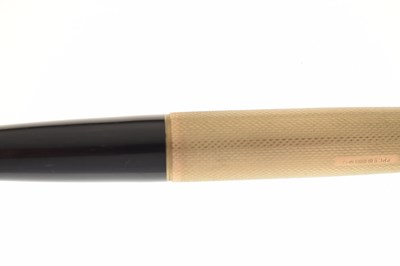 Lot 164 - Parker '61' 9ct gold cased fountain pen