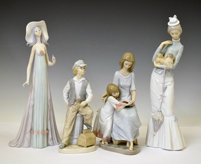 Lot 398 - Lladro - Three figures, etc.