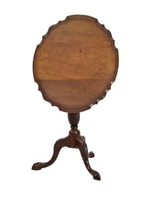 Lot 642 - Georgian-style mahogany pie-crust occasional table