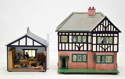 Lot 350 - Vintage Tudor-style dolls house