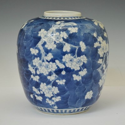Lot 422 - Chinese blue and white porcelain ginger jar